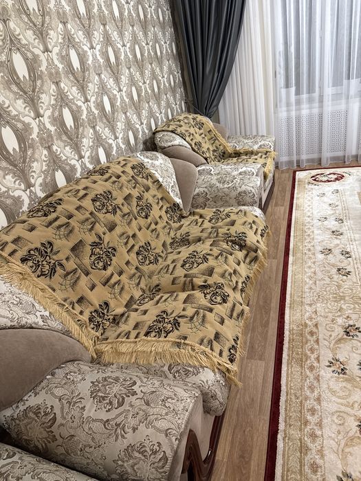 Продам диван с креслами