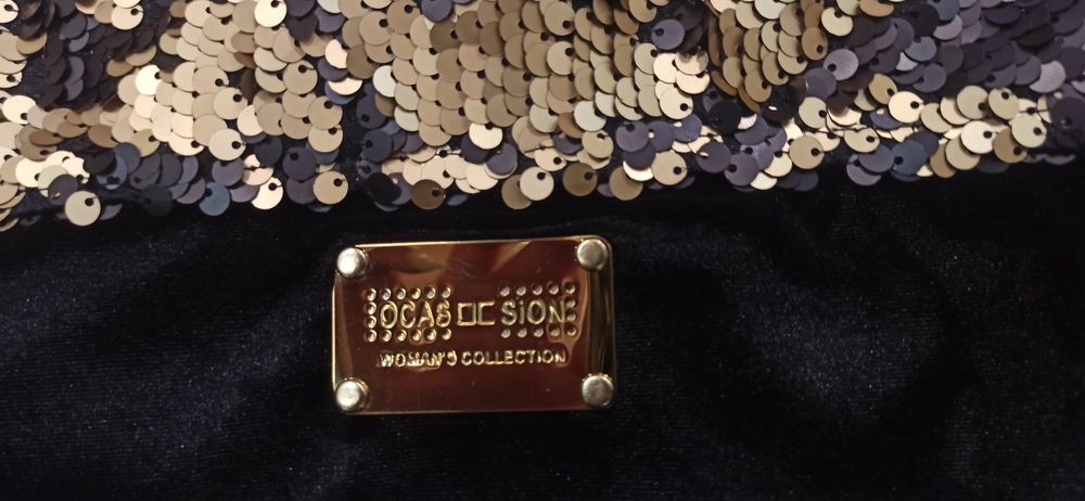 Продам спортивный костюм