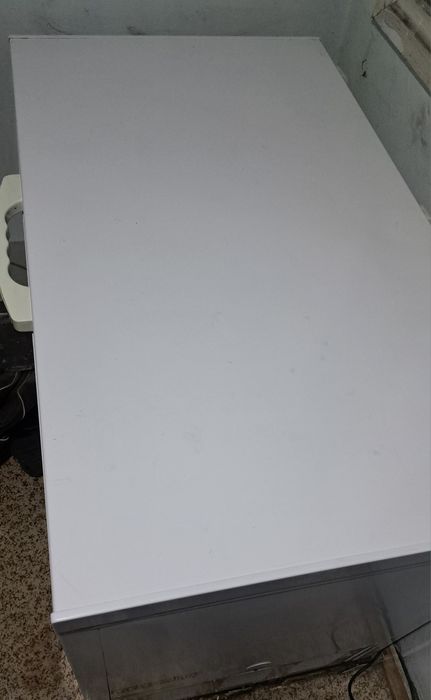 Продам морозильную камеру