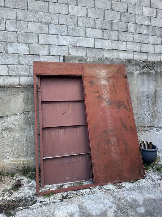 Метална врата за гараж , склад или двор