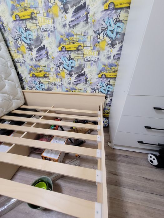 Продам кровать и матрас 160
