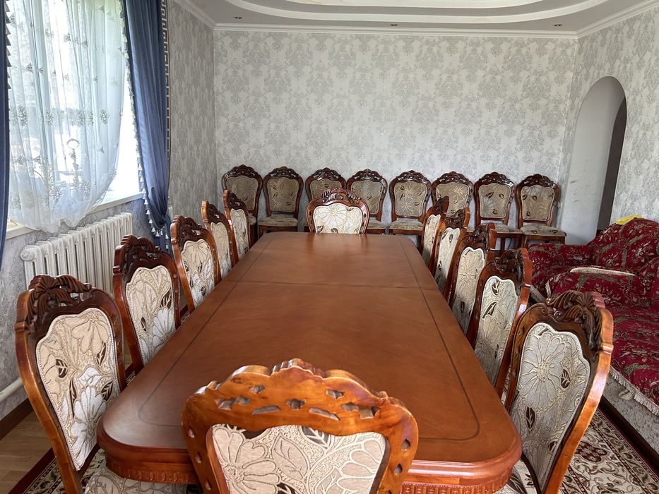 Стол и стулья в комплекте Малайзия