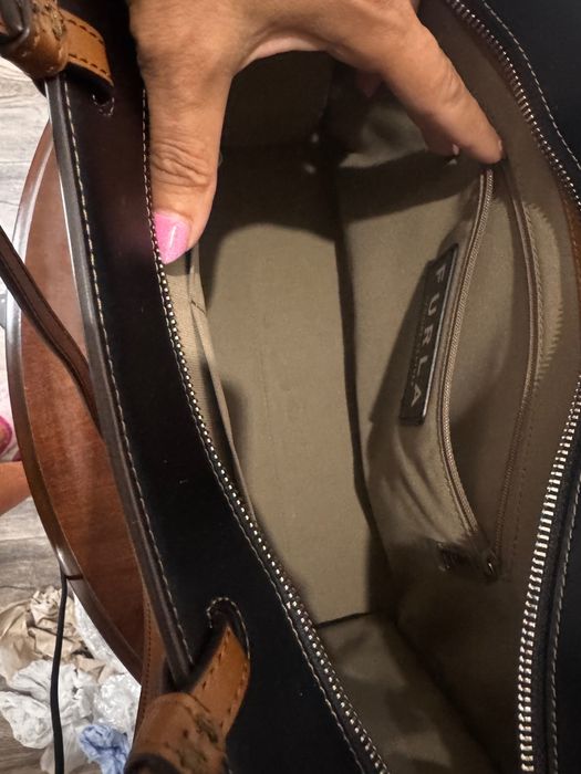 Furla Versity L size