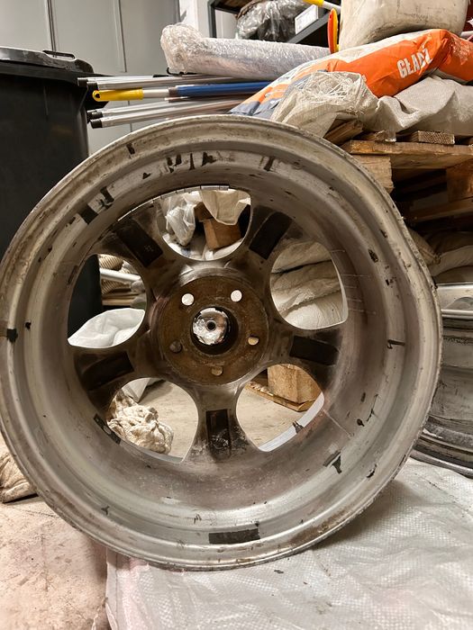 Диски на авто R17 OEM