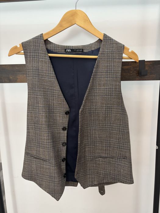 Costum zara (vesta+pantaloni) in carouri marime M