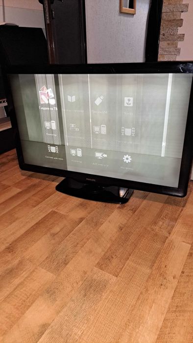 Телевизор Флипс 42"