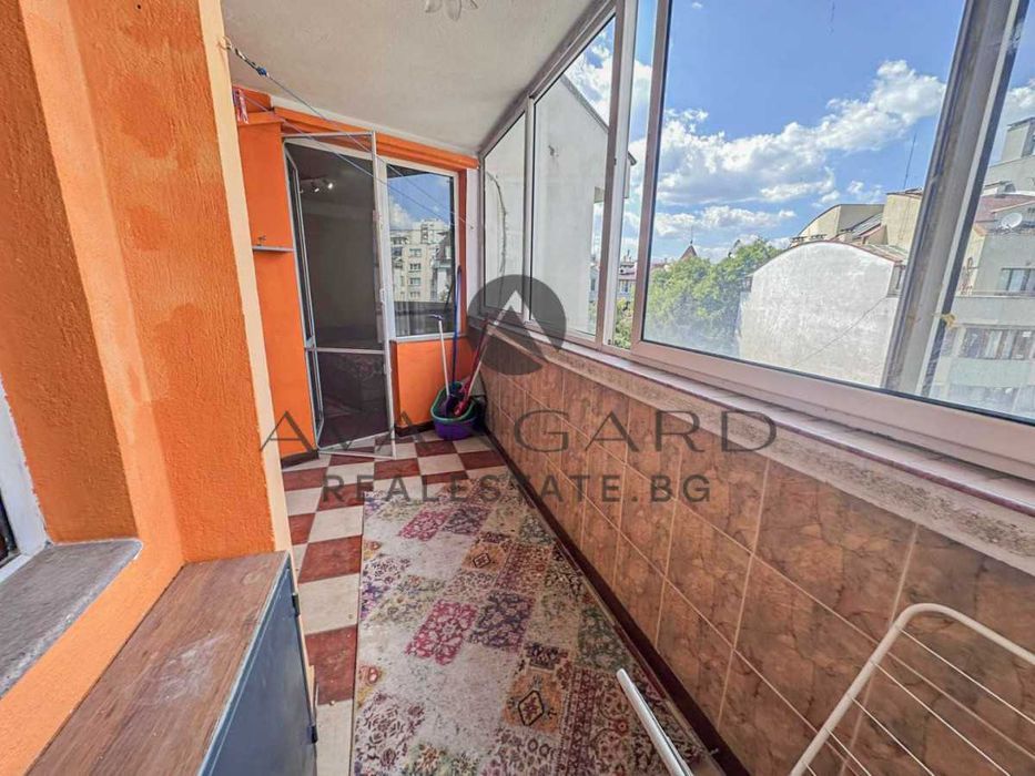 Продава се Тристаен апартамент в Пловдив, Кършияка - 107 кв.м за 1869 €/кв.м - Снимка #9
