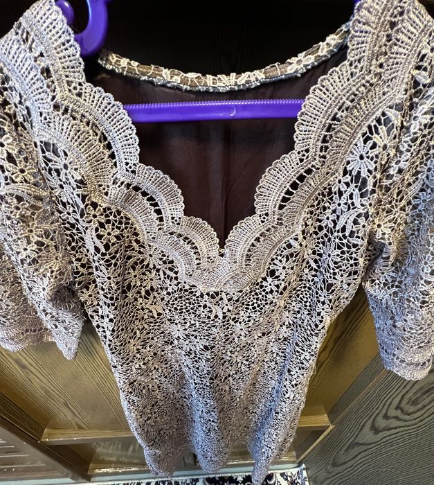 Платье кружевное в хорошем состоянии