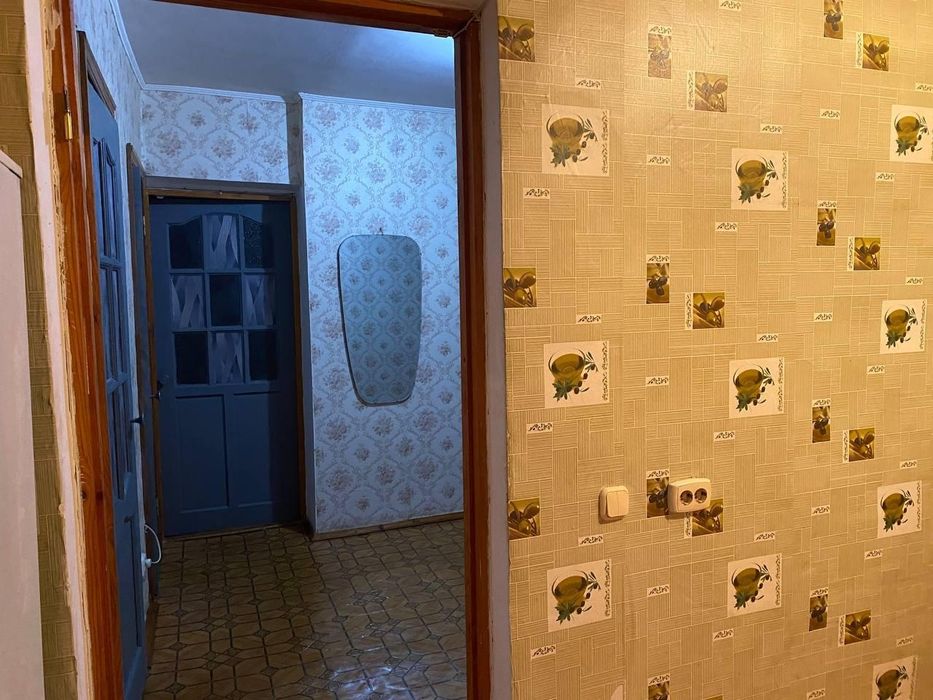 Продам евро3ком квартиру, район 6 школы