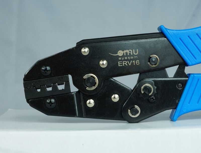 Различни клещи за кримпване / кербоване на кабелни накрайници и обувки