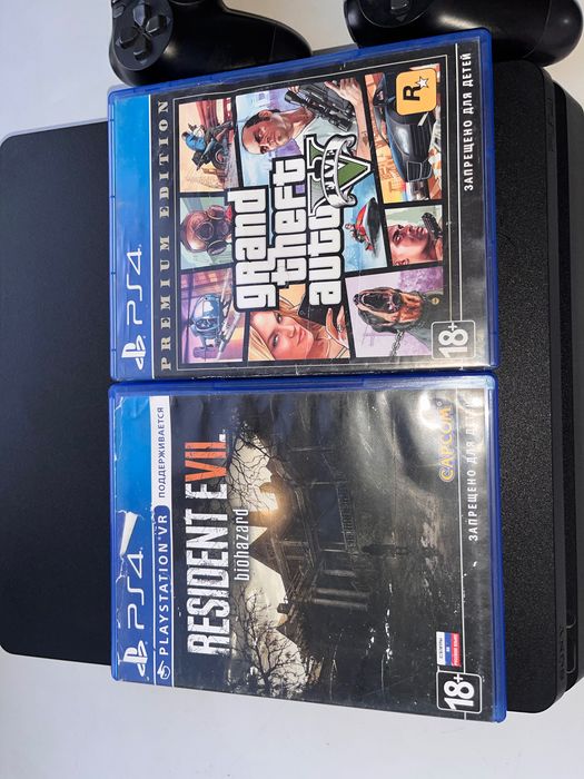 Продаём PlayStation 4 Slim  на 1ТБ СРОЧНО !