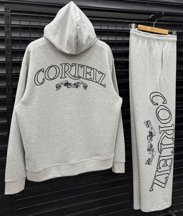 Мъжки екипи Trapstar Shooters / Corteiz / Essentials / Syna World / Cortiez / Denim Tears / Nike Tech Fleece / Sp5der