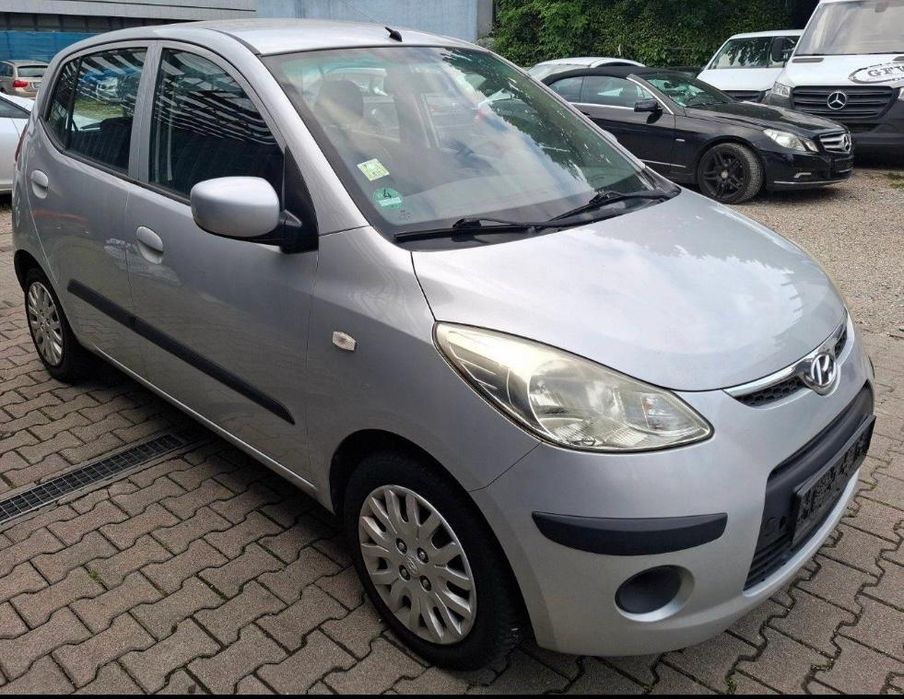 HYUNDAI i10 2010 — imagine 3