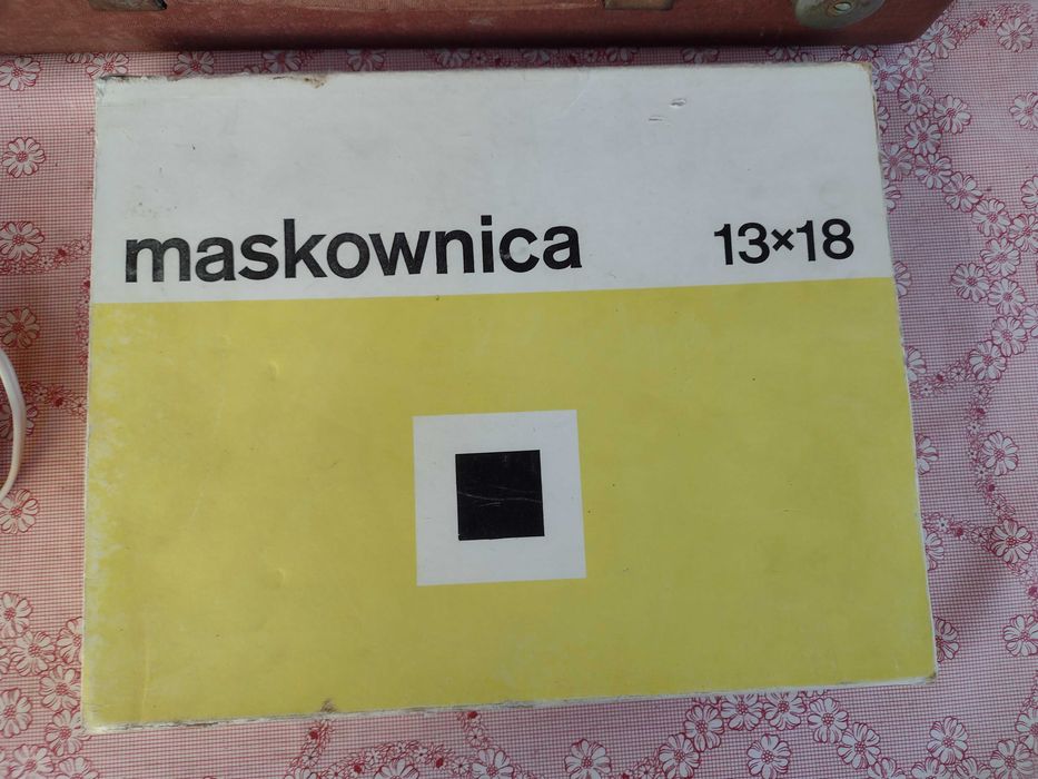 Фотоувеличител с аксесоари към него