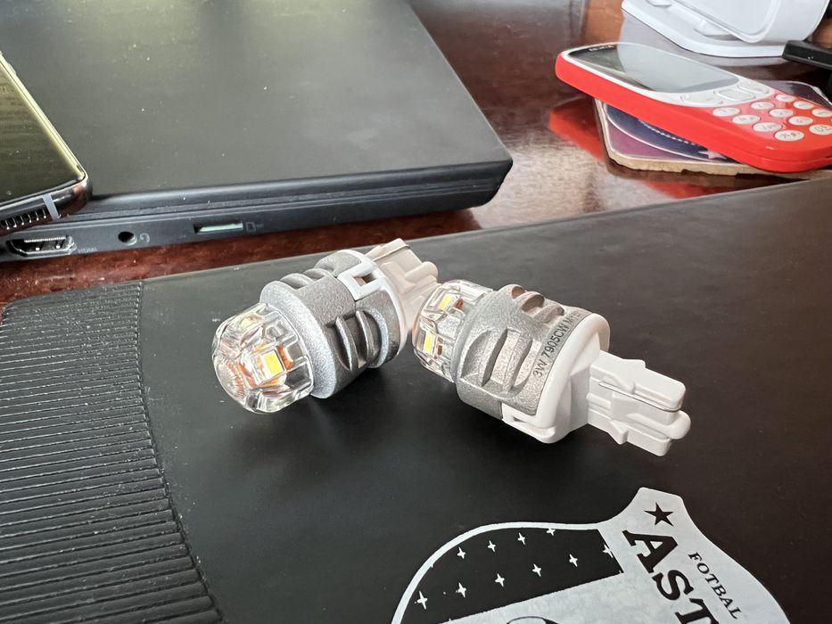 Becuri led Osram 6000K 3W 12V 7905CW
