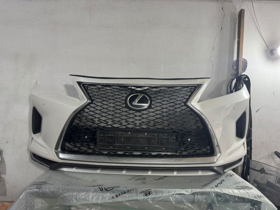 Бампер на Lexus RX 350
