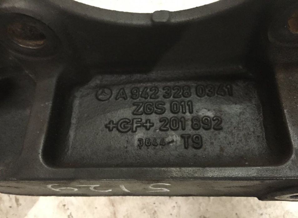 9423280341 Suportul barei stabilizatoare, axa motrica jos stânga MERCEDES-BENZ Axor, Actros MP1, MP2, MP3 (1996-2014) MERCEDES-BENZ