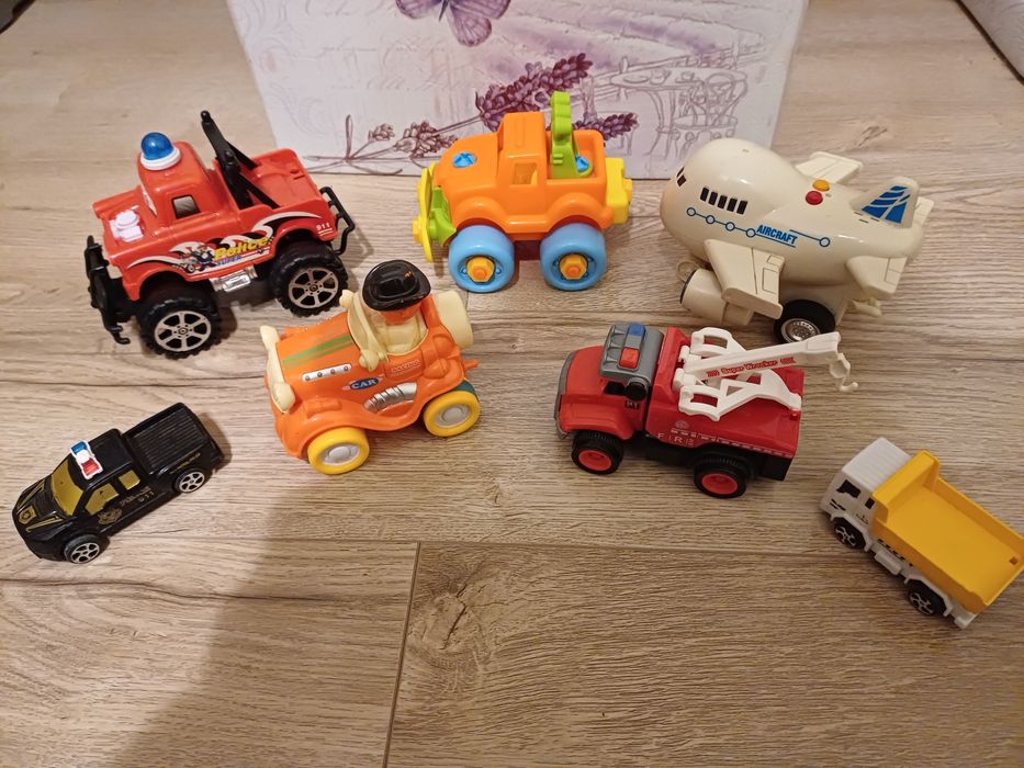 Seturi masinute jucarii 20 lei
