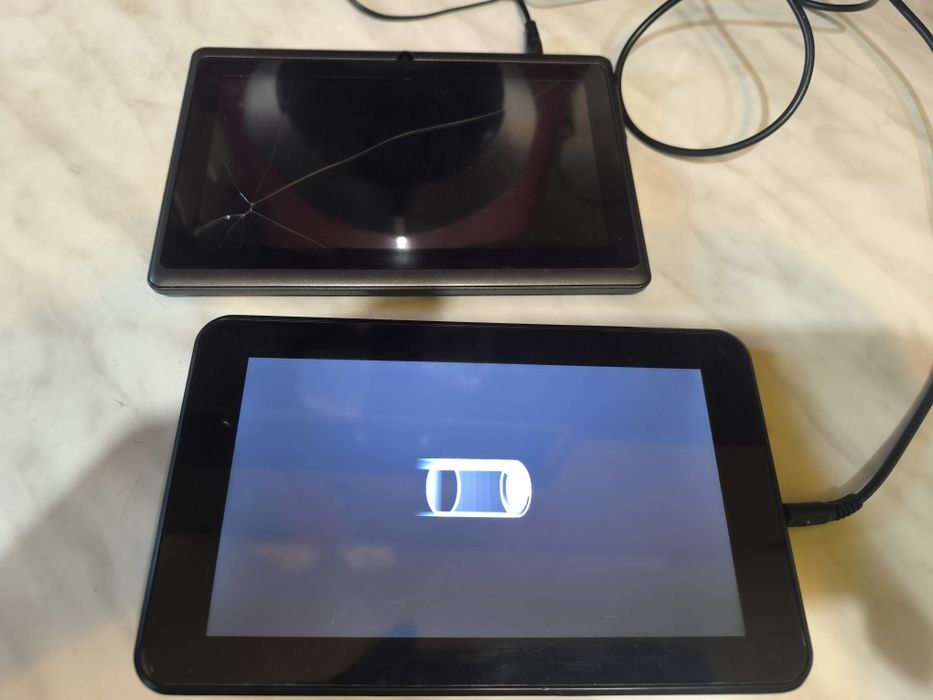 Таблети със зарядни