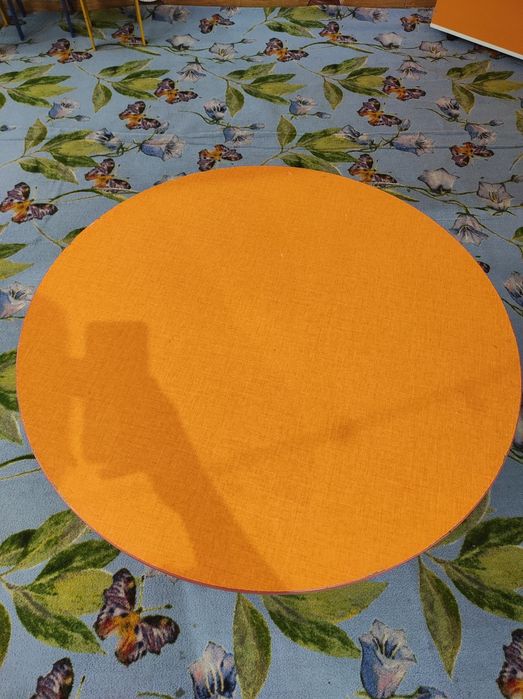 Продам детские круглые столы