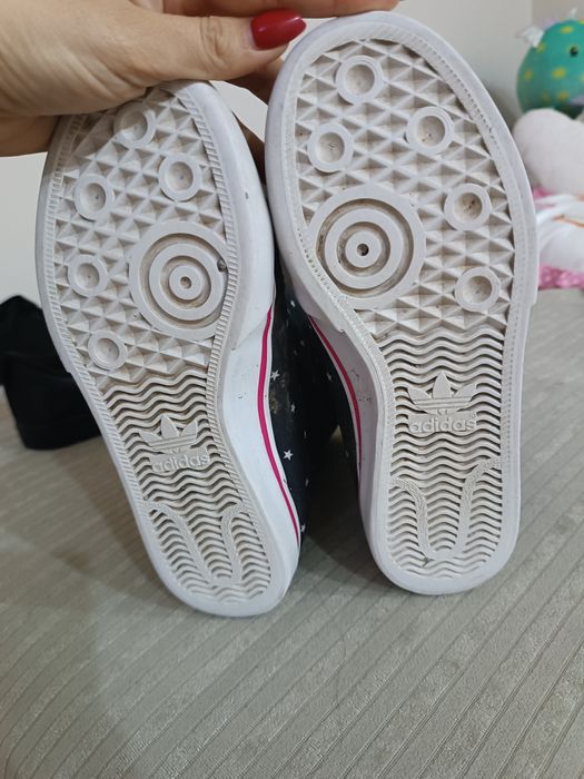 Ботушки Адидас 35 номер