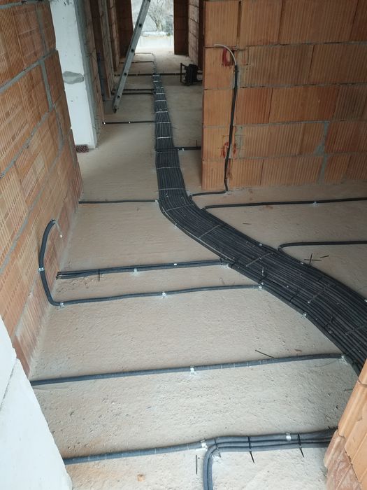 Electrician  autorizat ANRE : Sisteme fotovoltaice , instalatie electrice , mentenanta