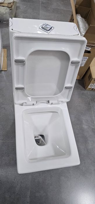 Унитаз моноблок.