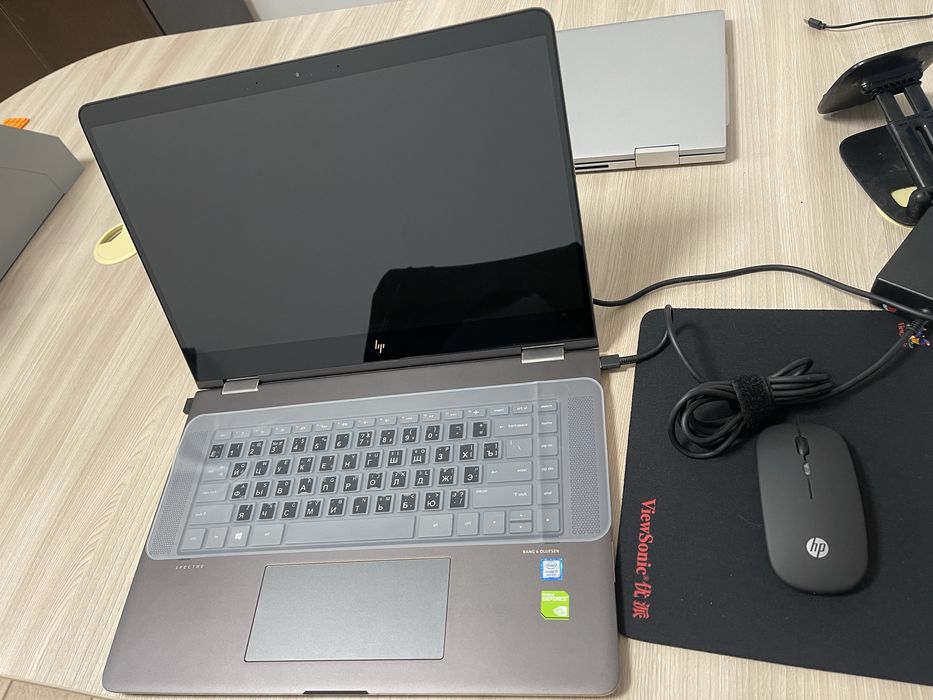 Ноутбук супер новый