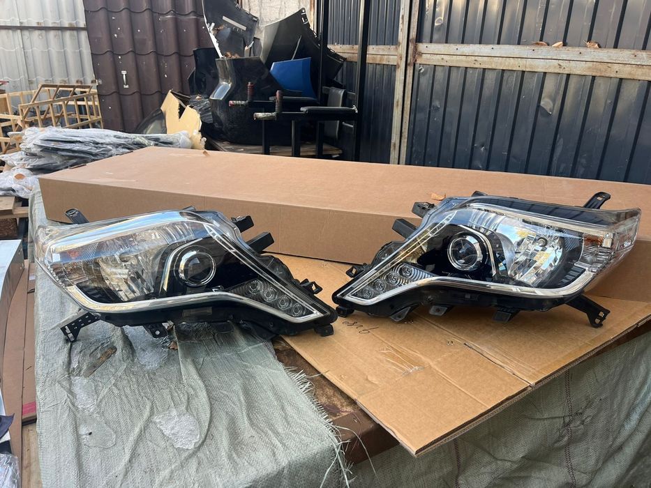 Фары оригинальные