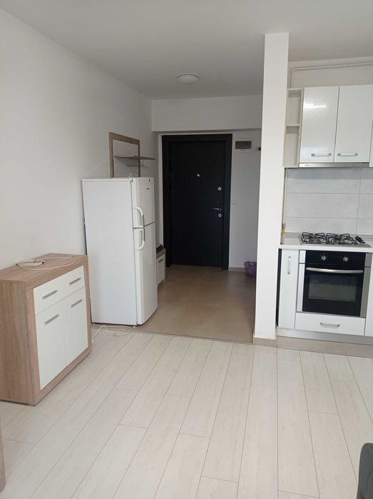 Pers fizică închiriez ap 1 cam fuzion tawoers