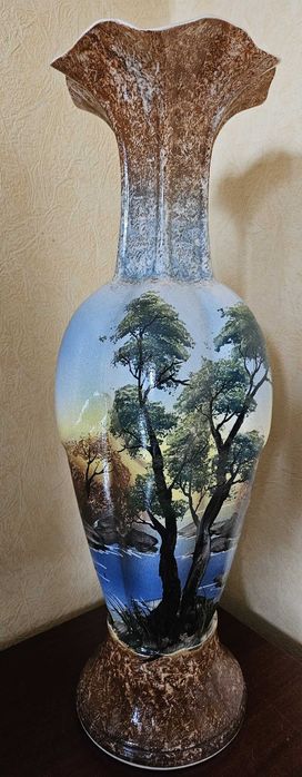 Ваза напольная высота 60 см. Район 1000 мелочей.