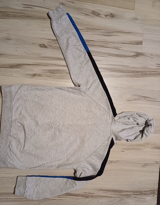 Запазено горнище LC Waikiki 134-140