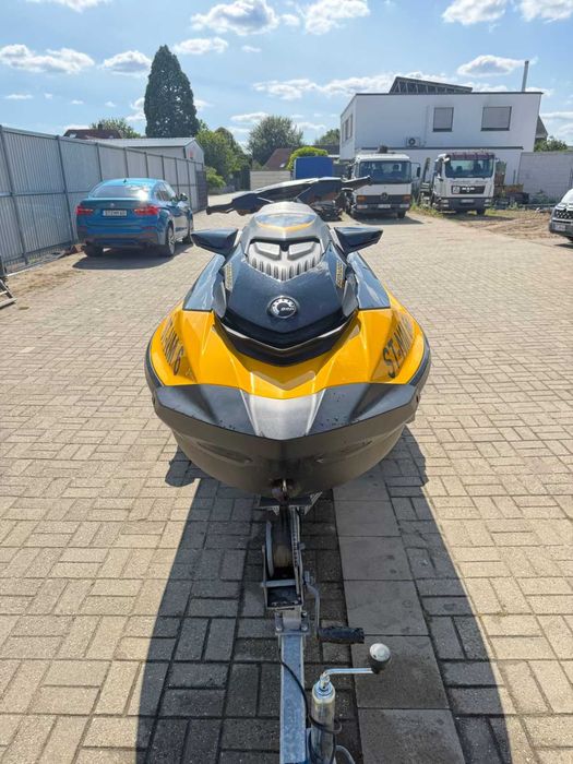 Sea-Doo GTR 230 Джет 230 к.с. Rotax Supercharged iBR VTS 3-местен Отлично състояние