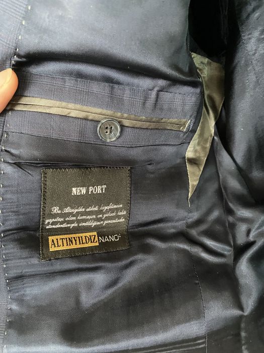 тёмно-синий костюм и брюки