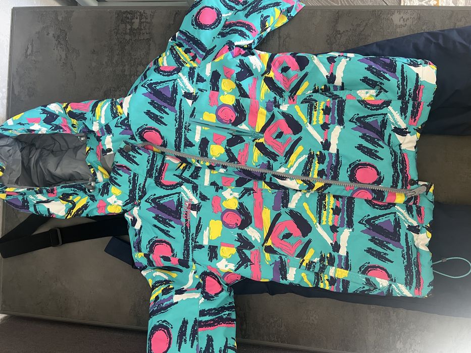 Продается лыжный костюм для девочек