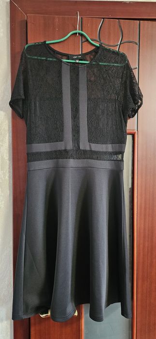 Платья  44 - 46р