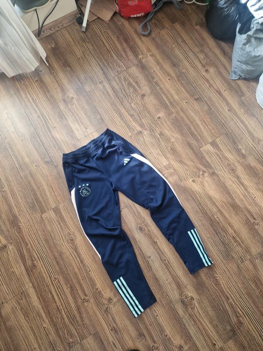 Страхотно мъжко спортно долнище ADIDAS размер  XL