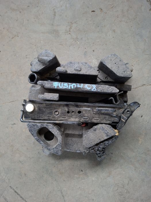 Chit cric ford mercedes fiat skoda renault