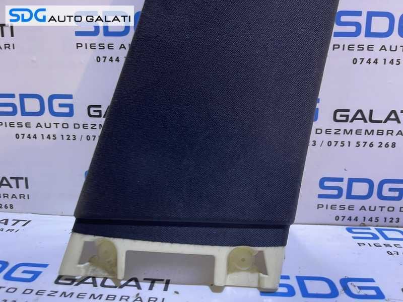 Plastic Capac Centura Siguranta Stalp Prag Dreapta Intre Portiere BMW Seria 3 E90 E91 2004 - 2011 Cod 7058336
