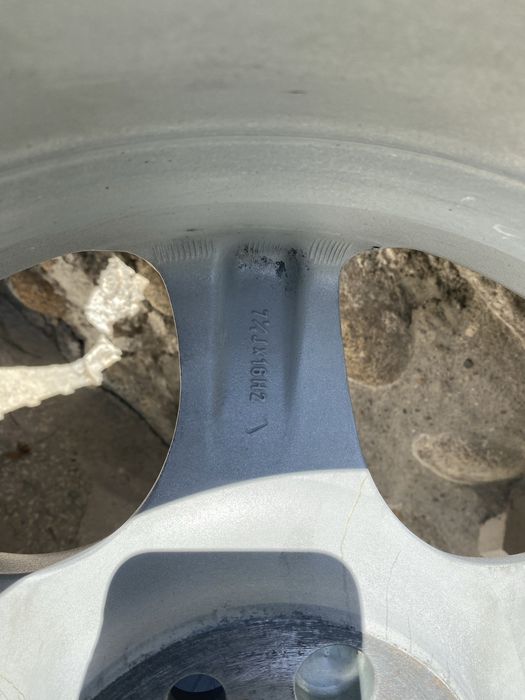 OZ  Exclusive 16" 4x100 с подарък зимни гуми Continental