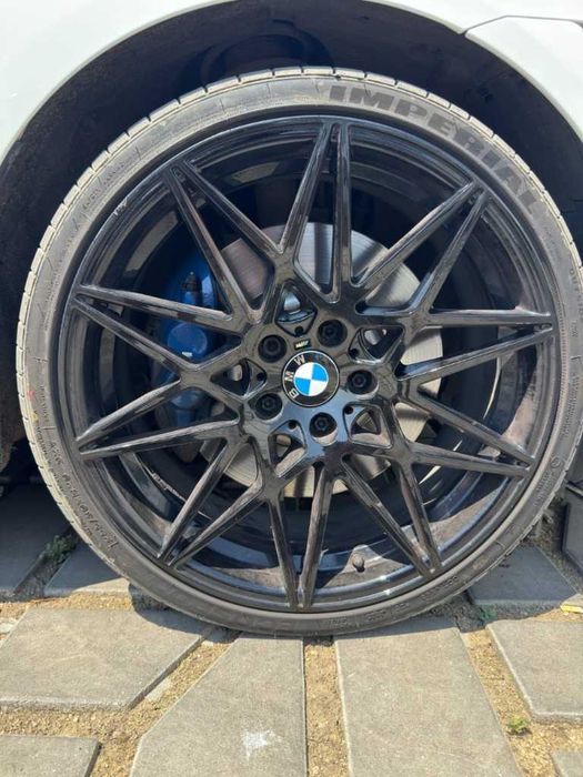 автомобил БМВ 435i