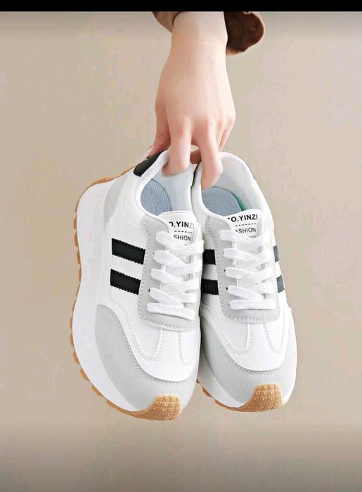 Дамски модели спортни обувки