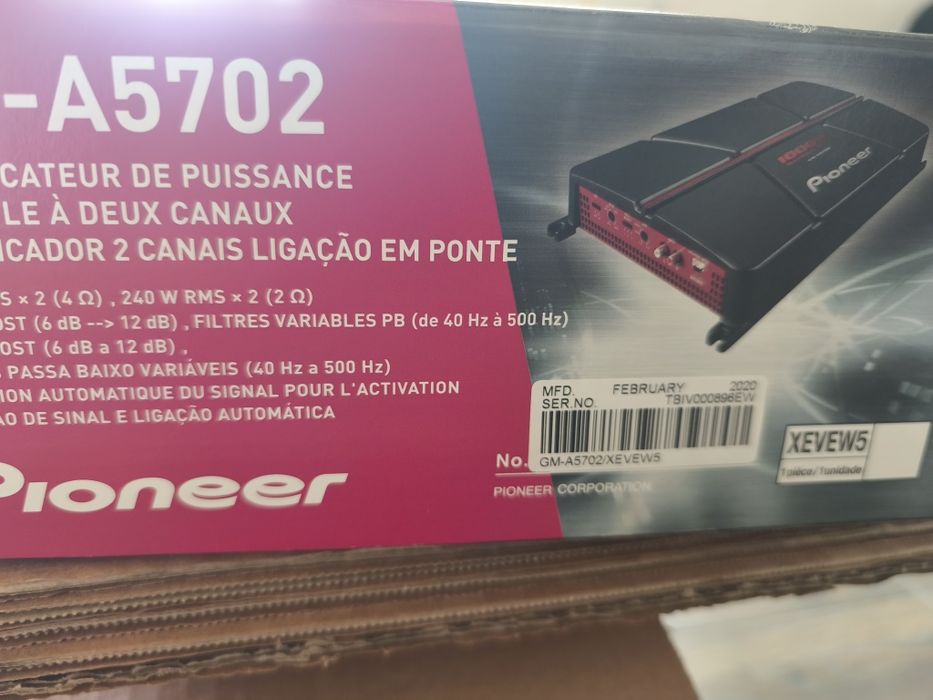 Усилвател Pioneer и басов говорител