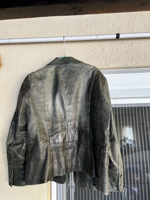 Jacheta de piele pentru femei