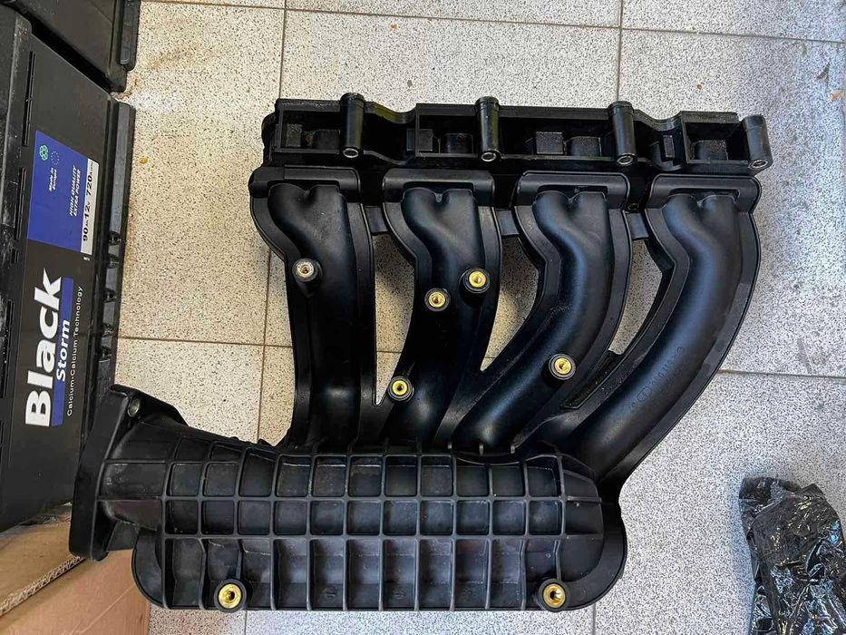 Всмукателен колектор Mercedes C-class 2001-