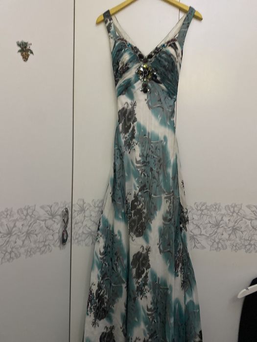 Платье вечернее