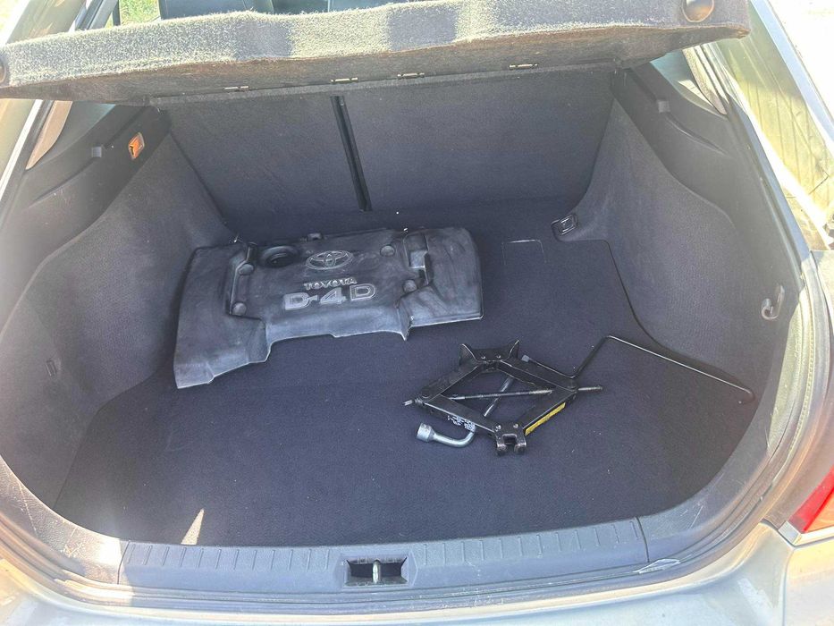 НА ЧАСТИ Toyota Avensis 2.0 D-4d 116к.с 2005