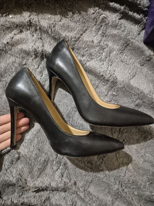 Туфли черные на каблуке 39 размера