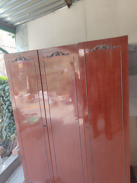 Шкаф для одежды и белья дома