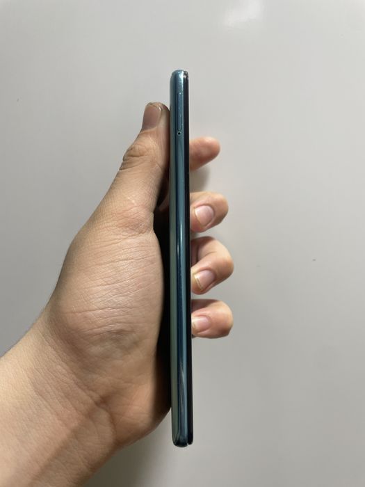 Самсунг А51.